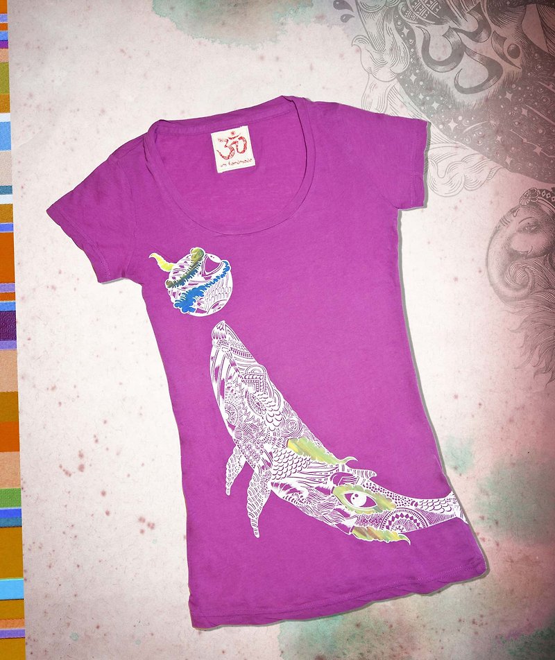 Women's Novice Travel T-Whale Diving Out of the Water (Purple Red) - Women's T-Shirts - Cotton & Hemp Purple