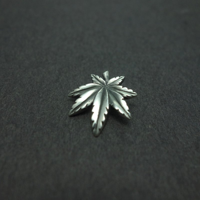 - Marijuana Silver Pendant (Small) - Sterling Silver Necklace - MrBeerSilver X - สร้อยคอ - โลหะ 