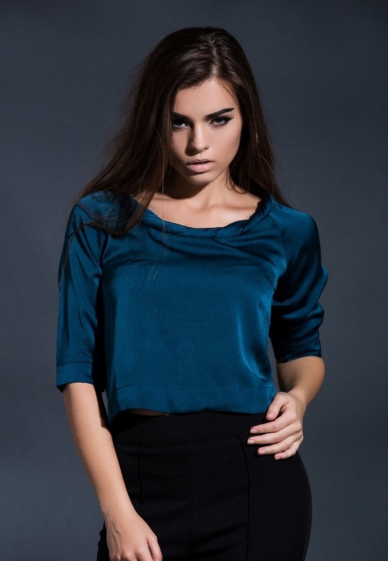 Twisted round neck cropped top - One Piece Dresses - Other Materials Blue