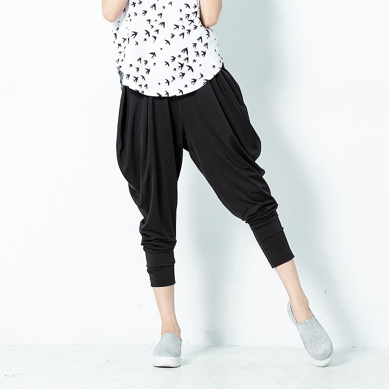 A sense of cool breeze Slim female flying squirrel pants - black - Women's Pants - Other Materials 