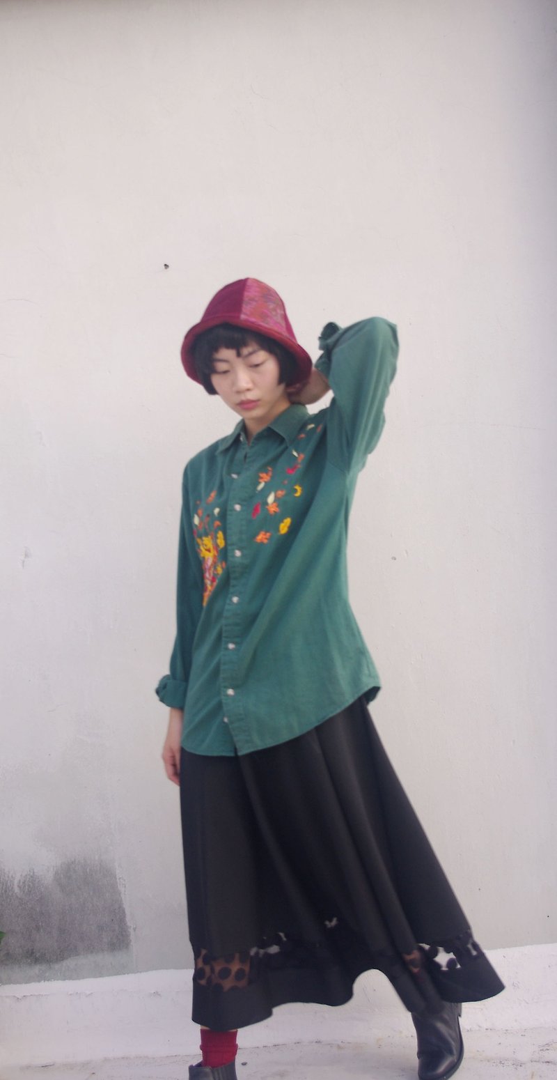 4.5studio- vintage treasure hunt - Winnie Wei Nika energization green embroidered long-sleeved shirt - เสื้อเชิ้ตผู้หญิง - วัสดุอื่นๆ สีเขียว