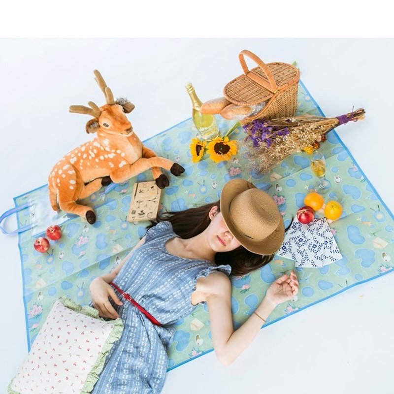 Comfort Zone Picnic Mat Comfort Zone Picnic Mat - ชุดเดินป่า - วัสดุกันนำ้ สีน้ำเงิน