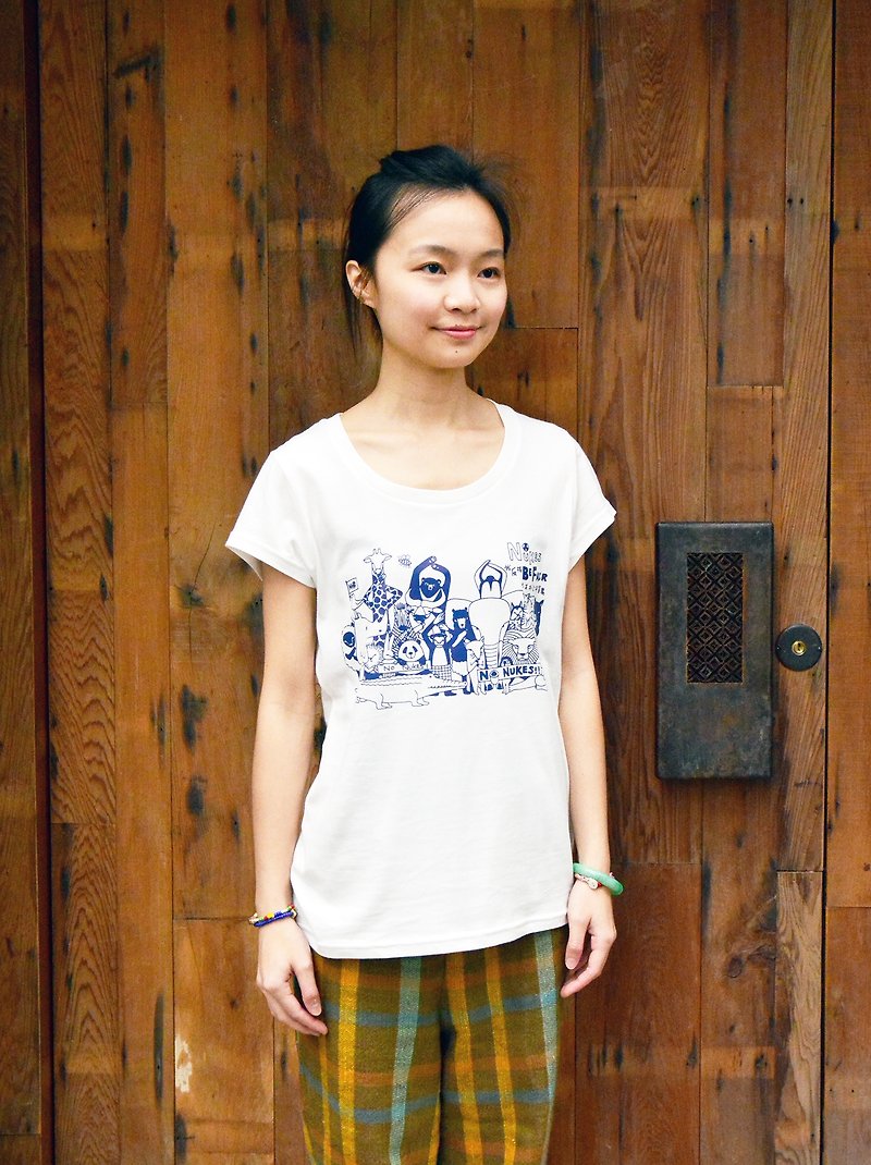 オーガニックコットンTシャツの女性版オーガニックTシャツNO NUKES_フェアトレード - Tシャツ - コットン・麻 ホワイト