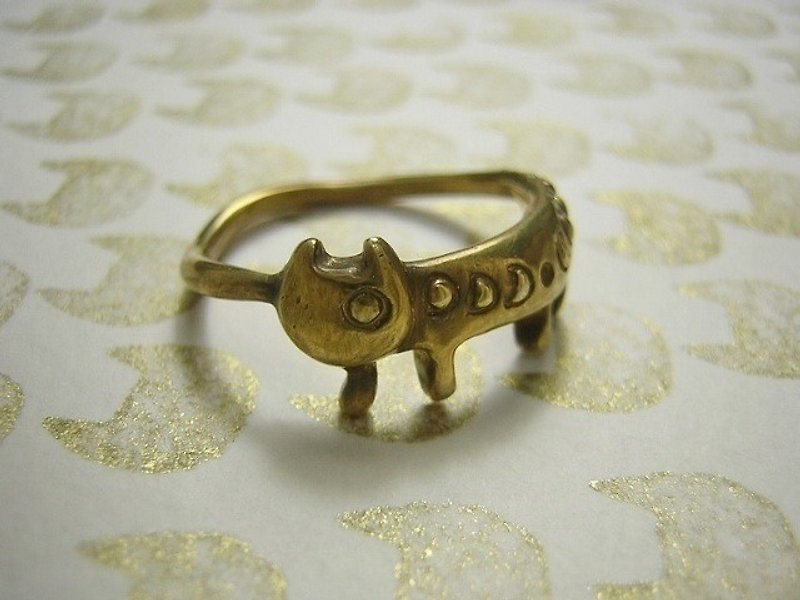 miaow from the moon ( cat gold plated sterling silver ring 貓 猫 指杯 镀金物 銀 月 ) - แหวนทั่วไป - โลหะ สีเหลือง
