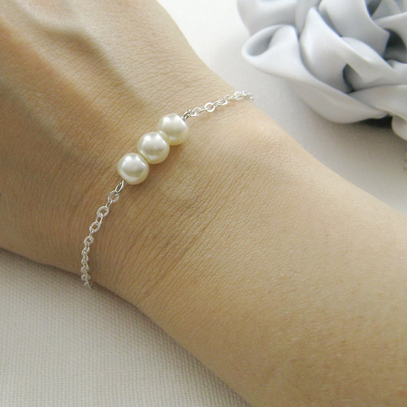 Pearl bracelet (simple pearl bracelet-BR002) - สร้อยข้อมือ - วัสดุอื่นๆ 