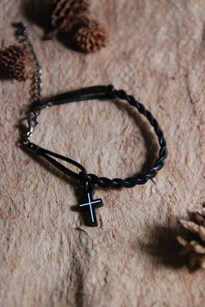 十字架/彩色和平/小牛皮繩手環[長度可訂製/可選色] - Bracelets - Genuine Leather Black