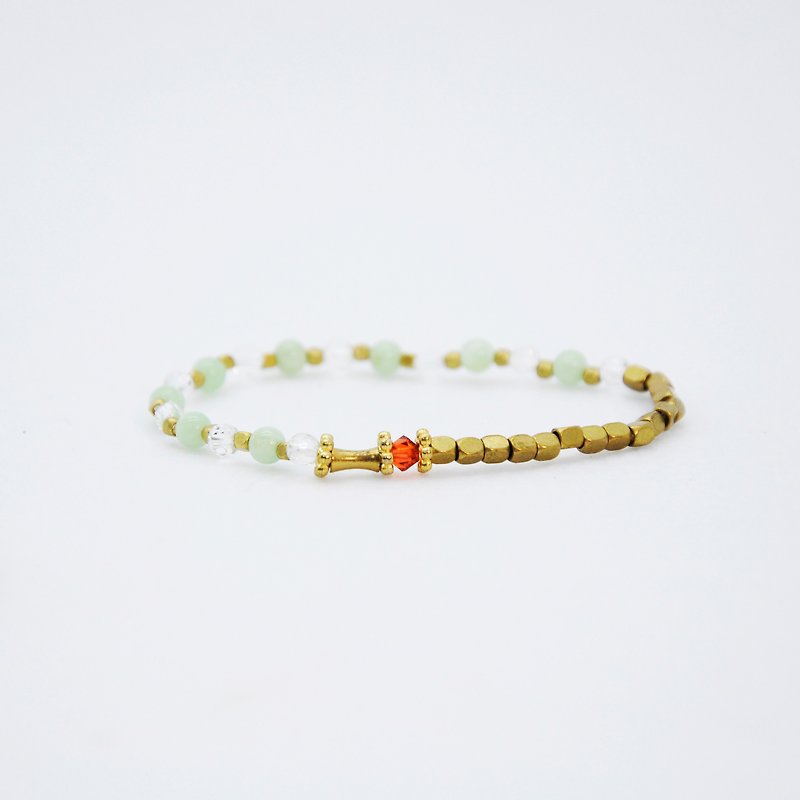 Opal white crystal heterosexual love lucky luck noble health to avoid evil spirits safety bracelet - Bracelets - Gemstone Red