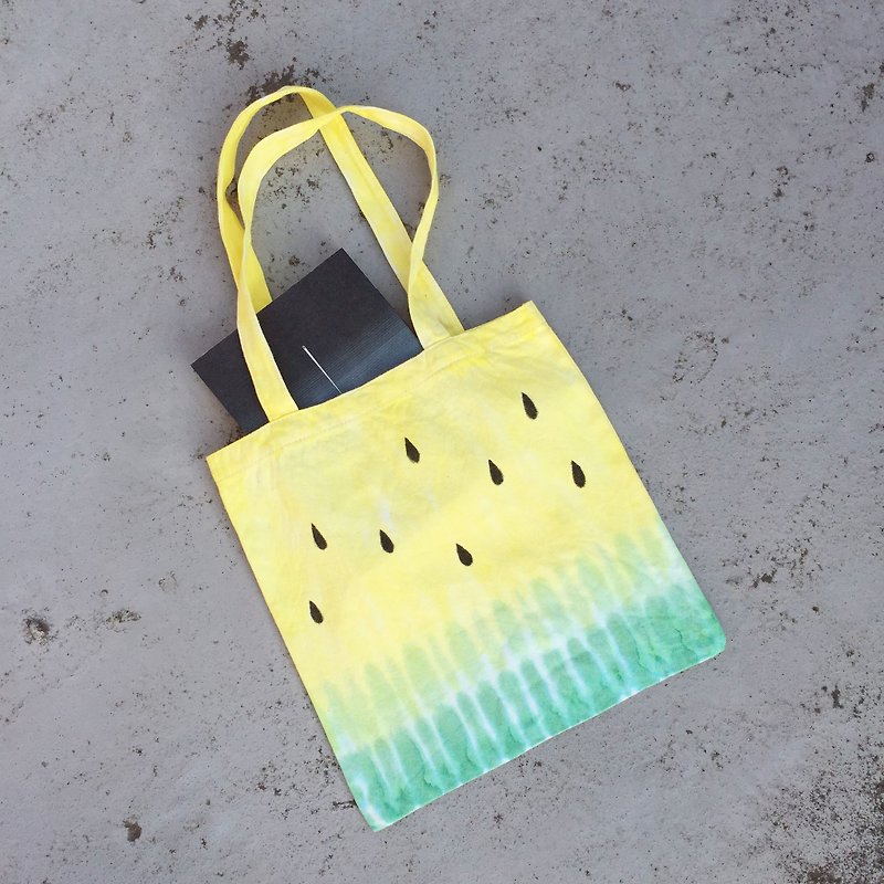 ผ้าฝ้าย/ผ้าลินิน กระเป๋าแมสเซนเจอร์ สีเหลือง - Tie dye handmade hand bag/shoulder bag/tote [Yellow watermelon]