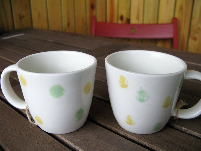 DOT COME small cup - Mugs - Porcelain Green