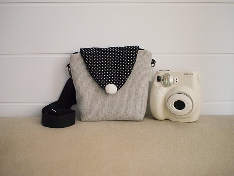 hairmo. Macaron envelope ship dorsal camera bag / Out Bag - gray (NEX / Polaroid) - กระเป๋ากล้อง - วัสดุอื่นๆ สีดำ