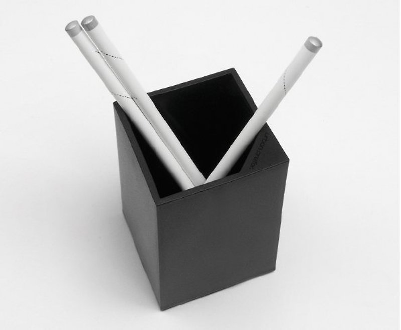 Office Design Stationery - quenching chain Pen / storage box - textured black - กล่องใส่ปากกา - พลาสติก สีดำ