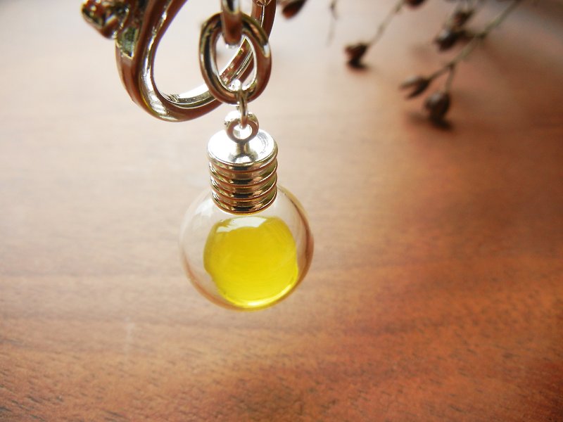 *varcoubird*yellow light bulb crystal ornaments - Keychains - Glass Yellow