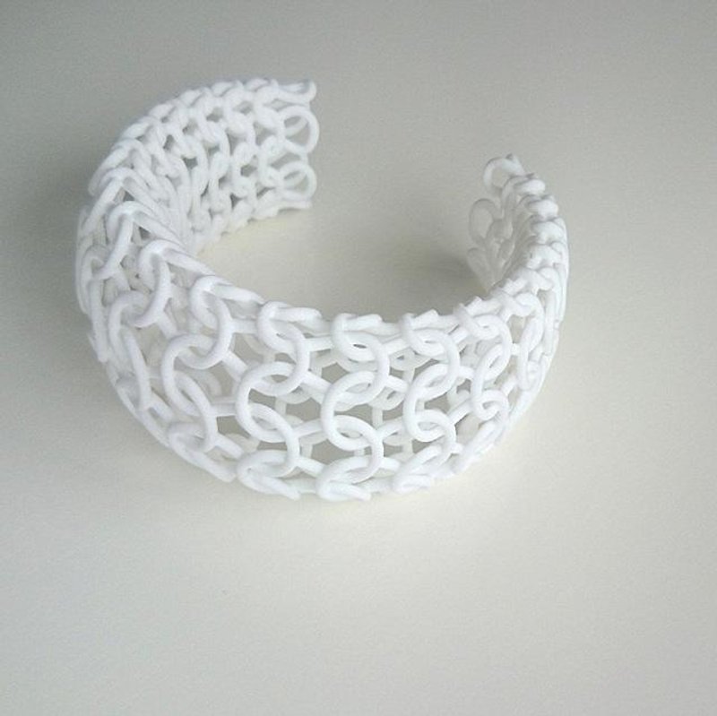 knit bangle in white - สร้อยข้อมือ - พลาสติก ขาว
