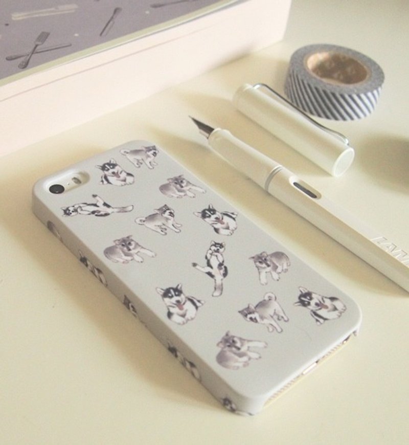 iPhone 5/5s, 4/4s Siberian Husky Case in Grey - เคส/ซองมือถือ - พลาสติก สีเทา