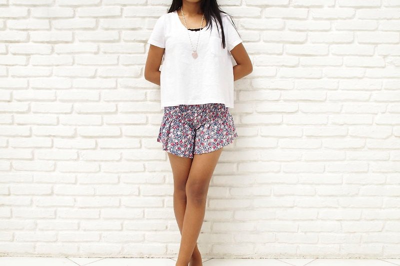 I want to wear in the summer pedicel shorts <navy> - Women's Shorts - Other Materials Blue