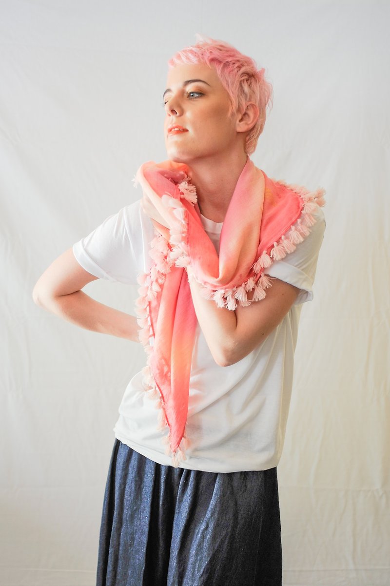 gradation stole coral / 漸層色調 圍巾 絲巾（粉紅色調） - 其他 - 棉．麻 粉紅色