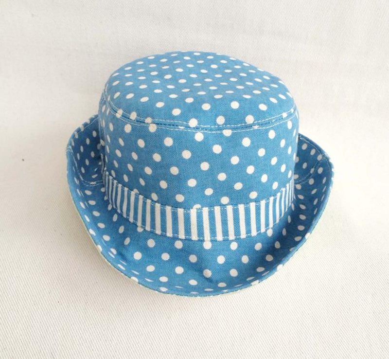 Va手工童帽系列  點點休閒風雙面漁夫帽（淺藍色） - 口水肩/圍兜 - 其他材質 藍色