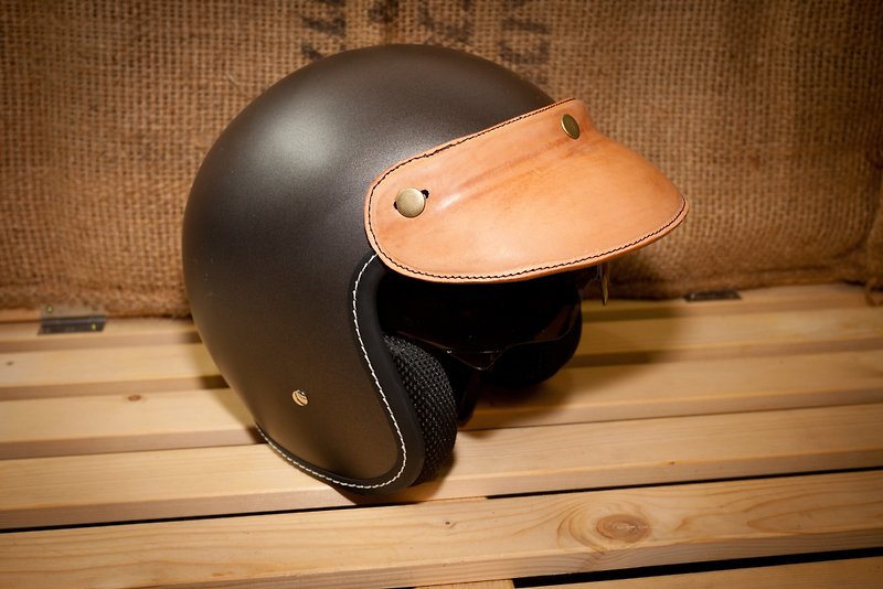 Dreamstation leather Pao Institute, handmade leather helmet visor. - Other - Genuine Leather Brown
