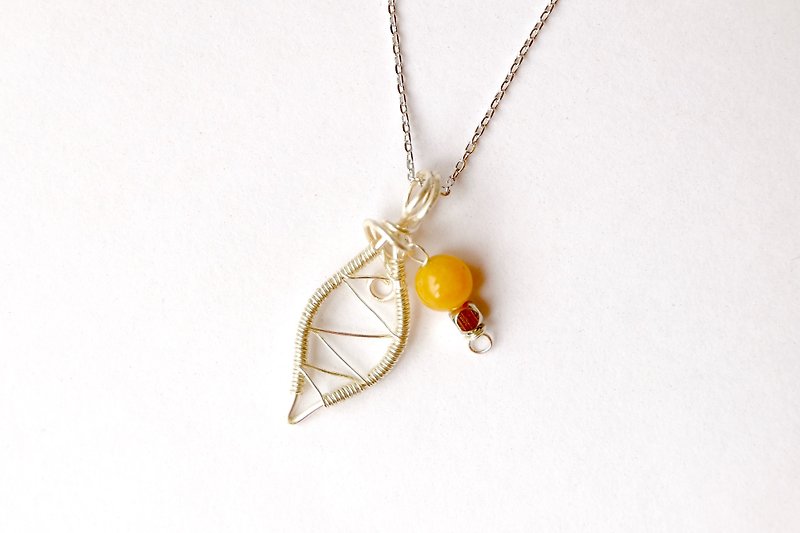 · Hand Necklace small leaves drape necklace (pink yellow orange) - สร้อยคอ - โลหะ หลากหลายสี