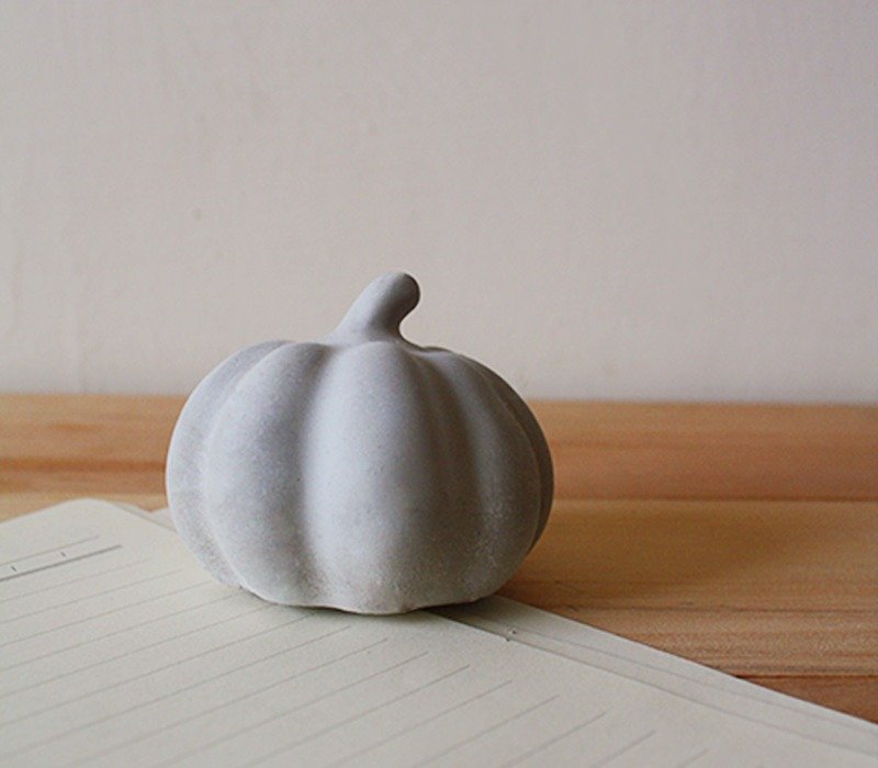 Pumpkin No.1 / Diffuser Stone / Paperweight - ของวางตกแต่ง - ปูน สีเทา