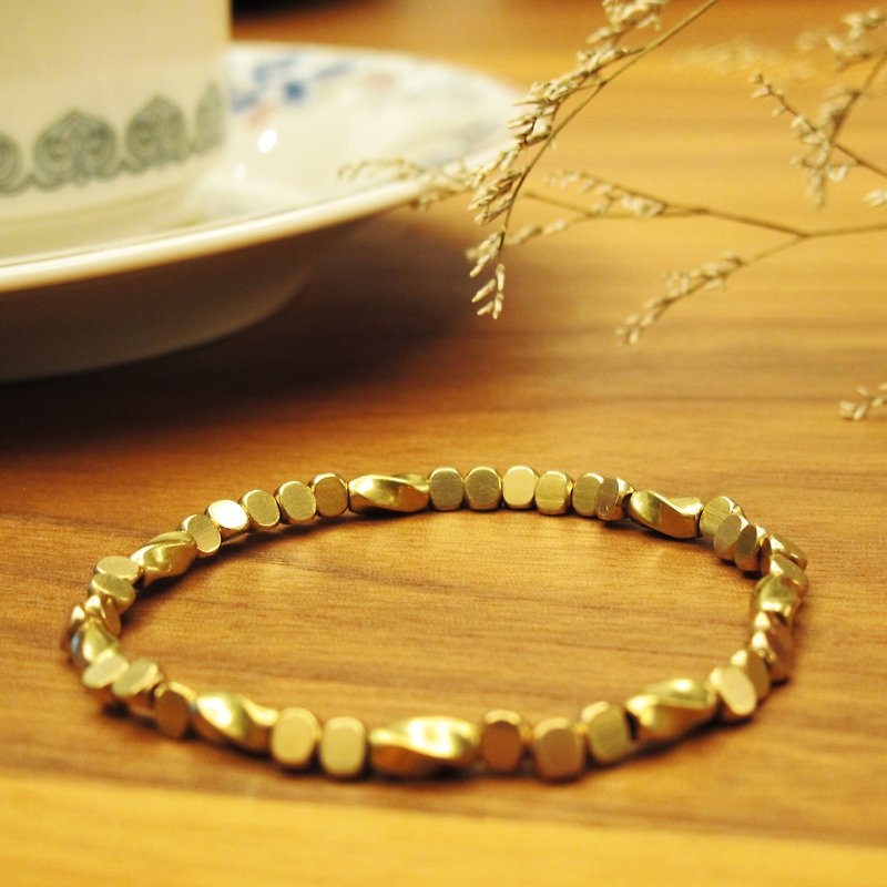 禮物首選 黃銅 金絲 素面 簡約 中性 扭轉 手環 - 手鍊/手環 - 銅/黃銅 金色