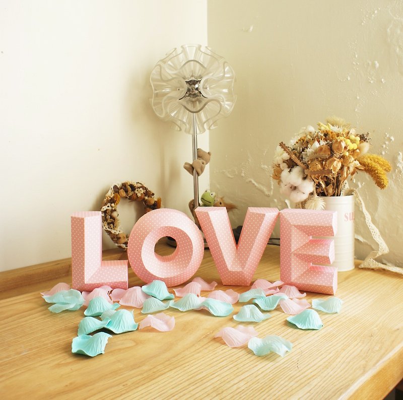 Wedding props / shooting props / LOVE / three-dimensional character / - Wood, Bamboo & Paper - Paper Multicolor
