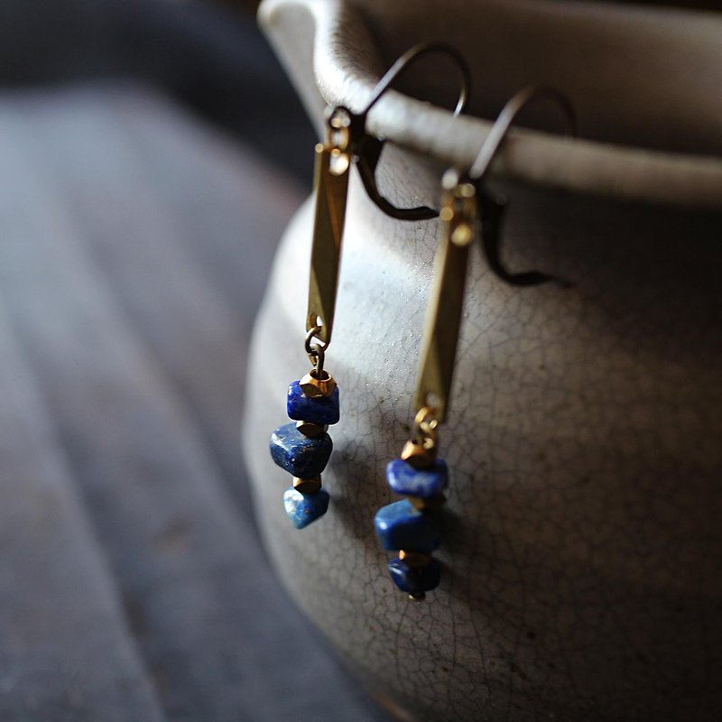 Muse natural wind series NO.177 blue lapis earrings brass section
