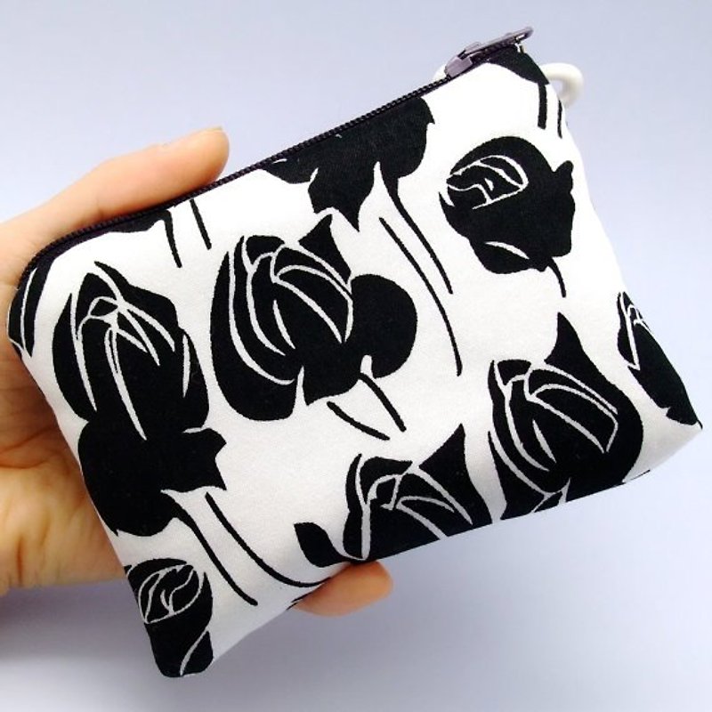 Zip Coin Purse / Card Case / Key Case / Headphone Case / Small Bag (Black Rose) (ZS-18) - Coin Purses - Other Materials Black
