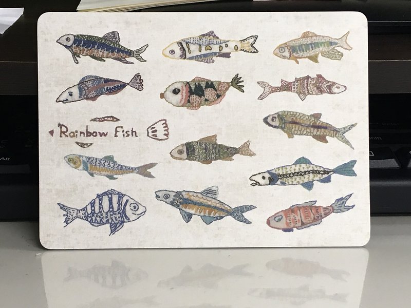 レインボーフィッシュ刺繍魚はがき - カード・はがき - 紙 ホワイト