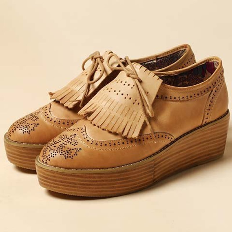 e'cho. Retro carved tassels platform shoes ║Ec06 French actress nude - รองเท้าหนังผู้หญิง - หนังแท้ สีส้ม