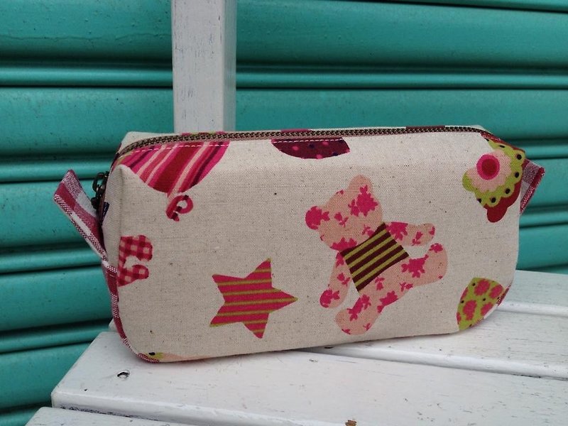 Clare 布手作 *  手作化妝包/雜貨包/筆袋 - Toiletry Bags & Pouches - Other Materials Red