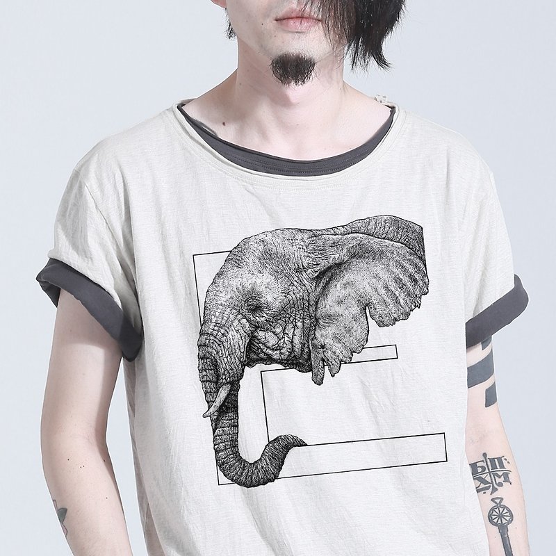 手描きの手紙Tのような象 - Tシャツ メンズ - コットン・麻 ホワイト
