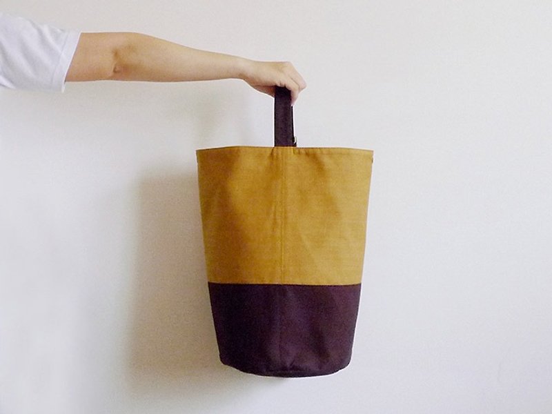 土黃色X深咖啡色水手桶(圓)型束口肩後斜背包 - 側背包/斜孭袋 - 棉．麻 咖啡色