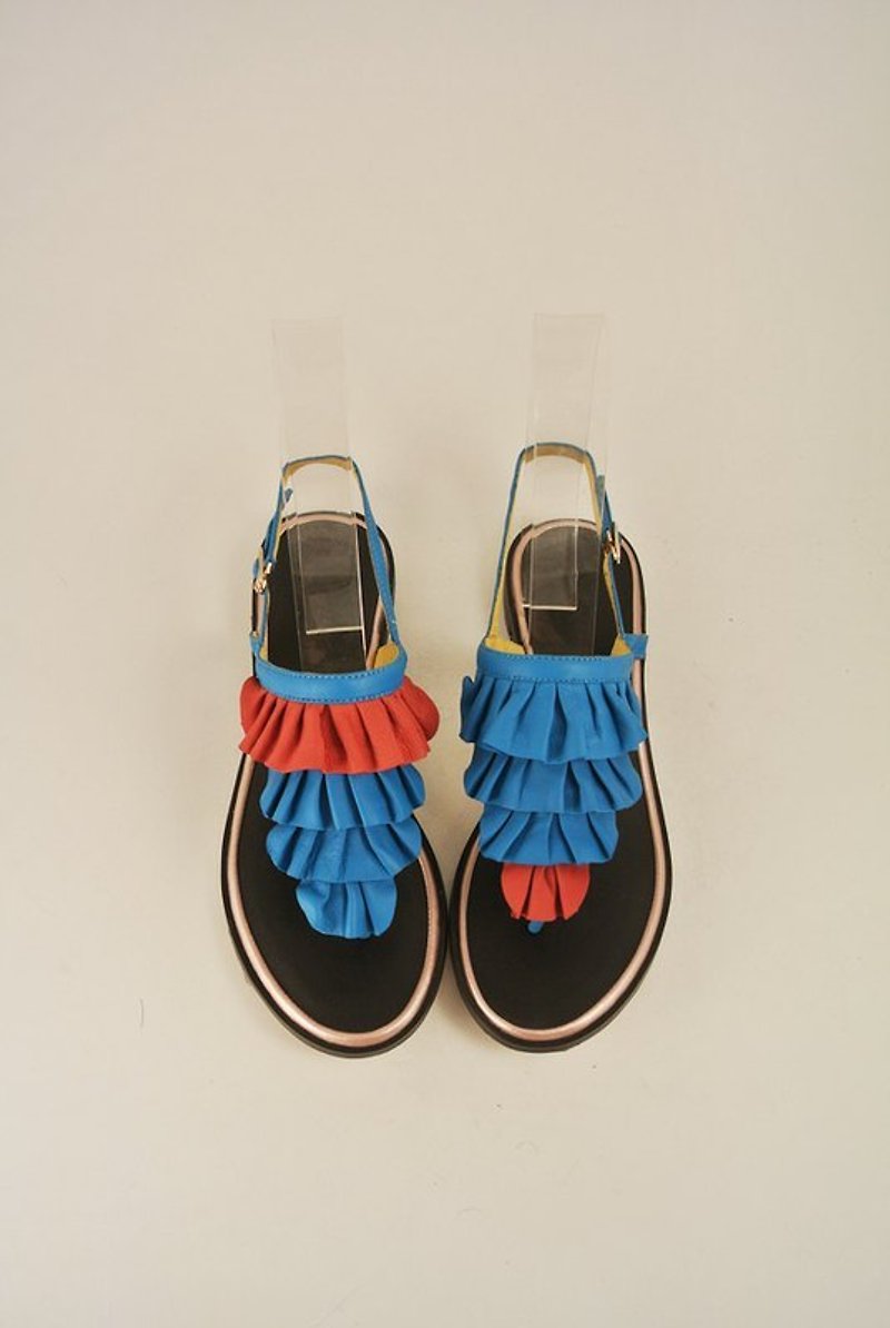 指甲油一只一色．不對稱涼鞋二黏花．(紅/藍) - รองเท้าลำลองผู้หญิง - หนังแท้ สีน้ำเงิน