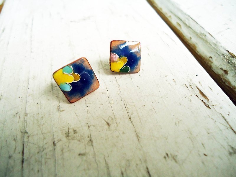 Cycloid Scales Round Scale Shape Earrings (Blue) Clip-on - ต่างหู - โลหะ สีน้ำเงิน