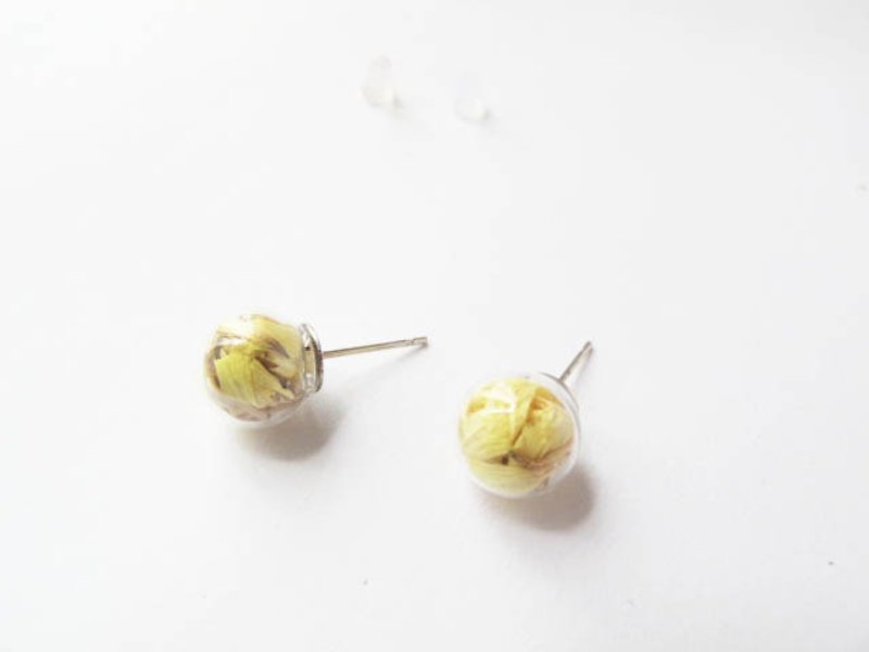 * Rosy Garden * tender yellow do not forget grass dry flower glass ball earrings - Earrings & Clip-ons - Glass Yellow