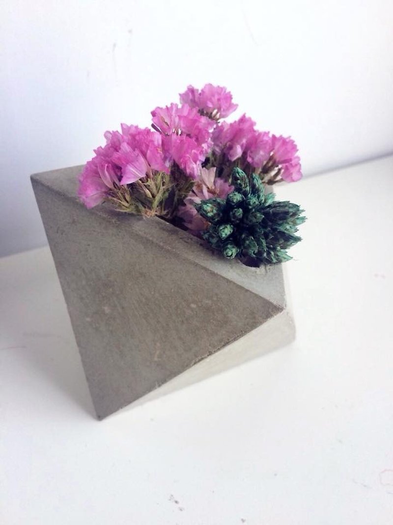 JokerMan / 0 - Home & office & indoor miniature forest & desk healing relieve pressure on the small matter - geometry trigonometry cement, container, flower decorations · (with floral embellishment) - Items for Display - Cement Gray