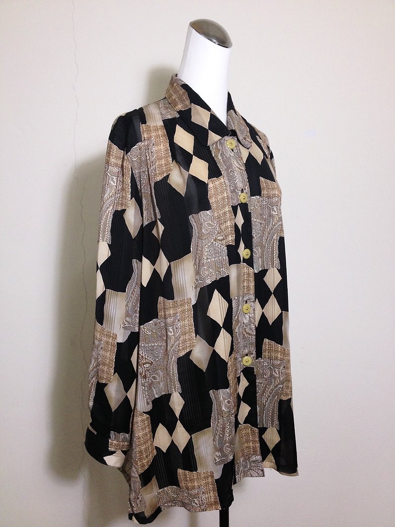 Vintage [Nippon / geometric totem chiffon shirt blouse] abroad back to vintage shirt VINTAGE - เสื้อเชิ้ตผู้หญิง - วัสดุอื่นๆ หลากหลายสี
