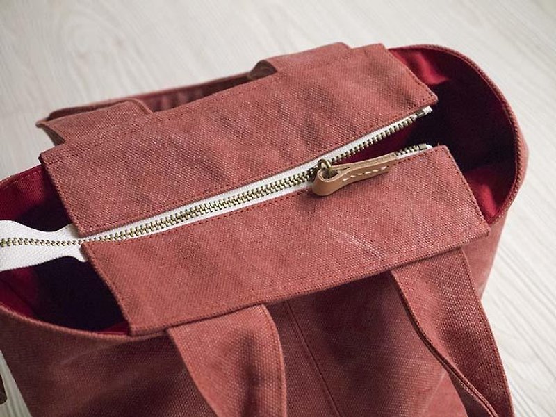 Oh BOO take it and leave the bag (zipper type) - กระเป๋าถือ - วัสดุอื่นๆ สีแดง