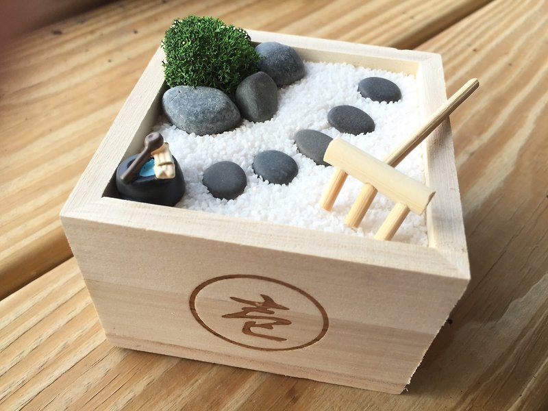 Pure natural Japanese-style Zen garden 枡ku landscape micro-landscape Zen gift small things - Items for Display - Wood White
