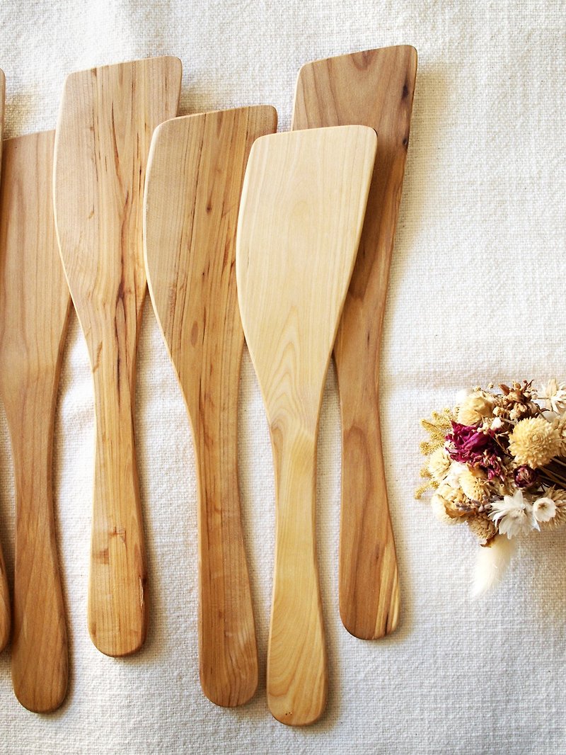 Finland VJ Wooden handmade wooden curved spatula - Cookware - Wood Gold