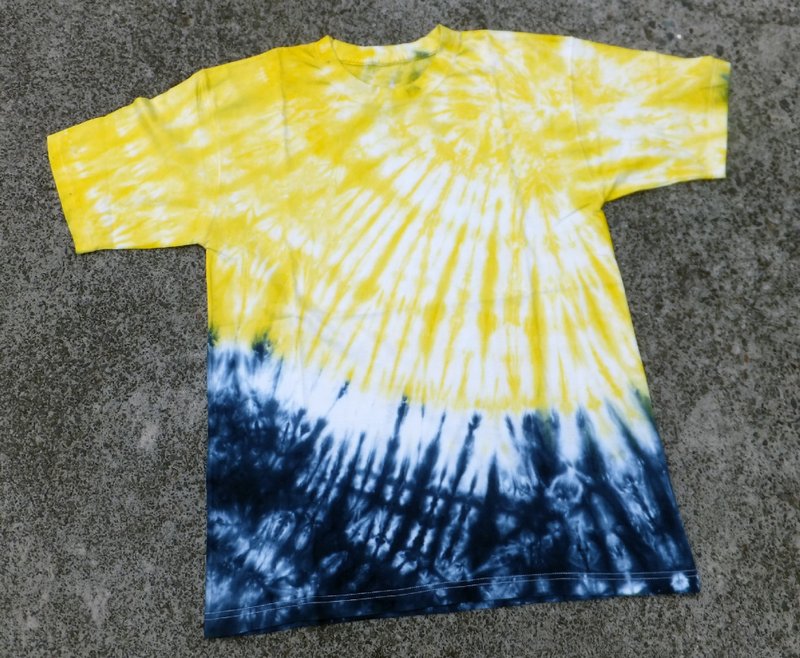 手染 綁染 紮染 全棉T-shirt 黃色流星 - 男 T 恤 - 棉．麻 黃色