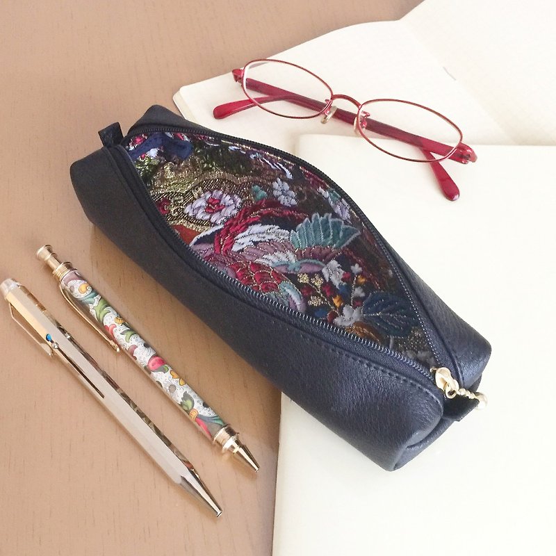 Leather pen case with Japanese Traditional pattern, Kimono "Brocade" - กล่องดินสอ/ถุงดินสอ - หนังแท้ สีดำ