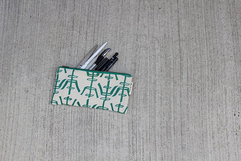 【ZhiZhiRen】厵| Pen Case-Yancheng Iron Window-Green - กล่องดินสอ/ถุงดินสอ - ผ้าฝ้าย/ผ้าลินิน สีเขียว