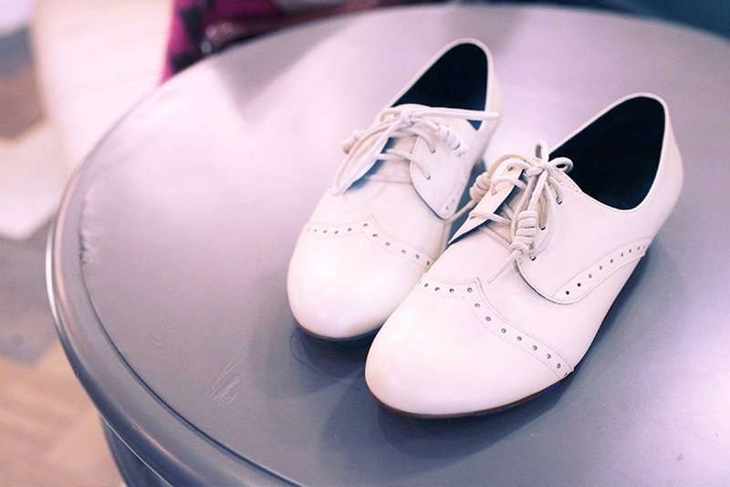 Retro beige full leather oxford shoes (Pre-Order) - รองเท้าอ็อกฟอร์ดผู้หญิง - หนังแท้ 