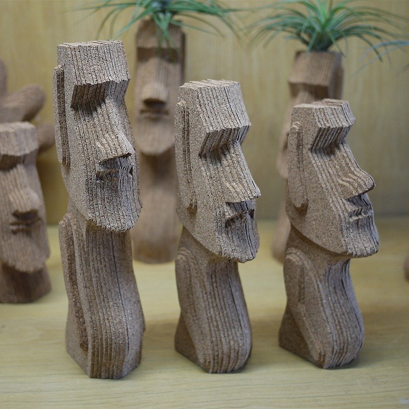 Moai Moai - Creative Healing pendulum jewelry three groups, hand-made cork stack of art, customized merchandise - Items for Display - Wood Brown