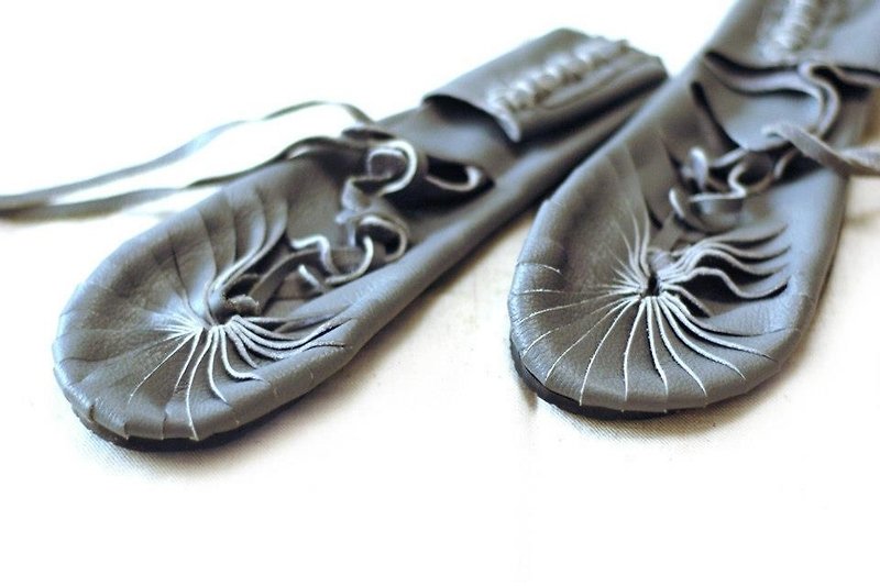 Handmade leather flat shoes {gray} - รองเท้าลำลองผู้หญิง - หนังแท้ สีเทา