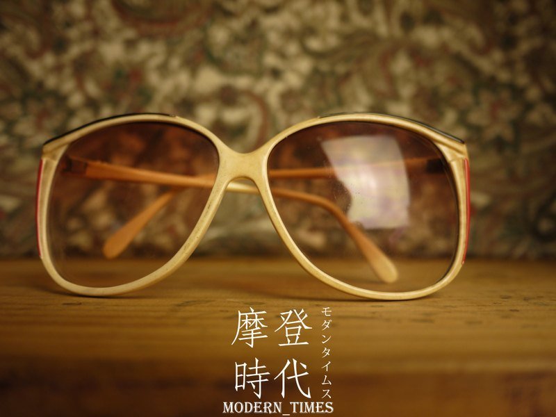 Modern_Times〔Vintage 舊物 專賣〕太空時代 Yee Ming 1910 骨董 太陽眼鏡 - 其他 - 其他材質 白色