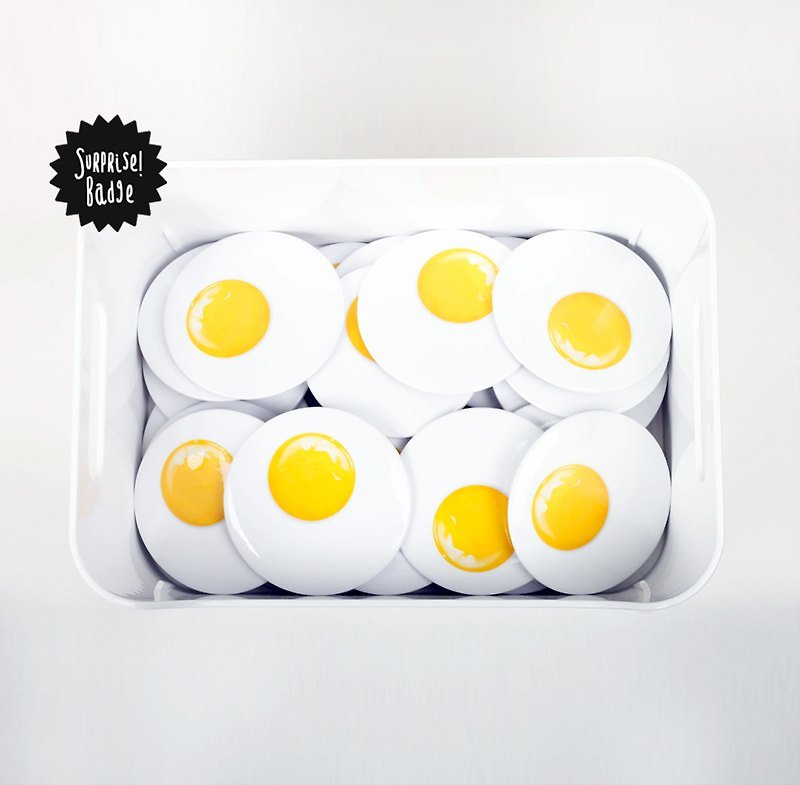 Surprise Badge / Egg 荷包蛋 別針 胸章（特大） - 胸針 - 其他金屬 黃色