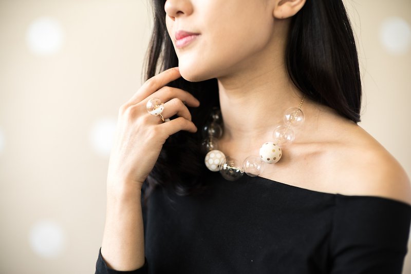 GIOIA - Glass Bubbles ＋Handpainted wooden beads Necklace - สร้อยติดคอ - แก้ว สีทอง